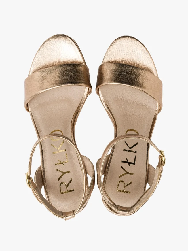 Stiletto-Sandalen aus Platin