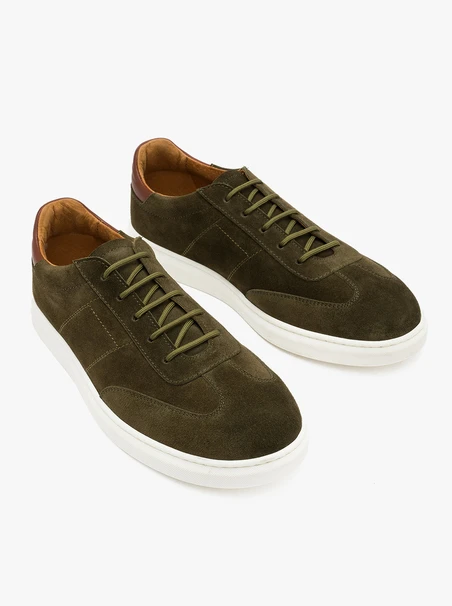 Olivefarbene Herrenhalbschuhe