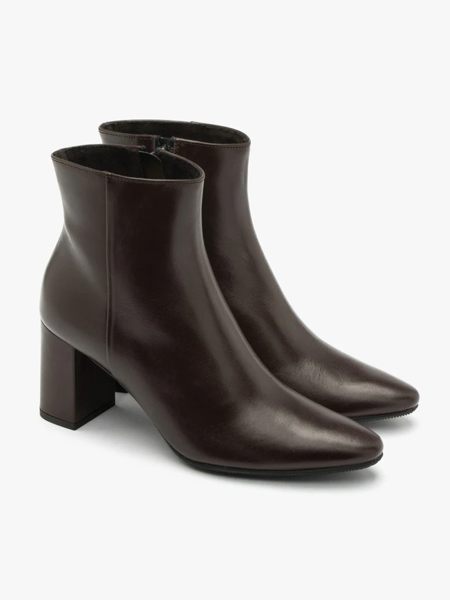 Dunkelbraune Stiletto-Stiefel