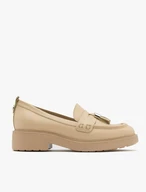 Beige loafers with tassels