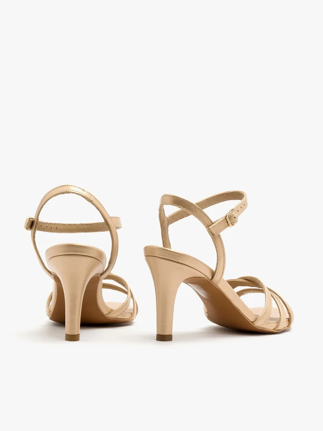 Goldfarbene Stiletto-Sandalen