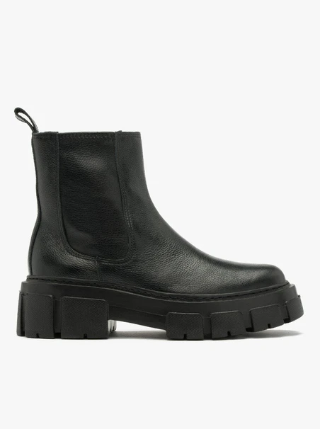Schwarze Hausschuhe mit klobiger Sohle