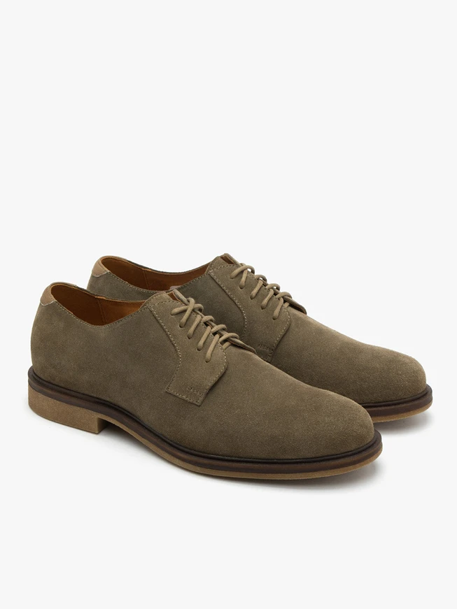 Olivefarbene Schnürhalbschuhe