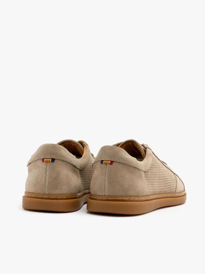Beige Halbschuhe mit farbigem Einsatz