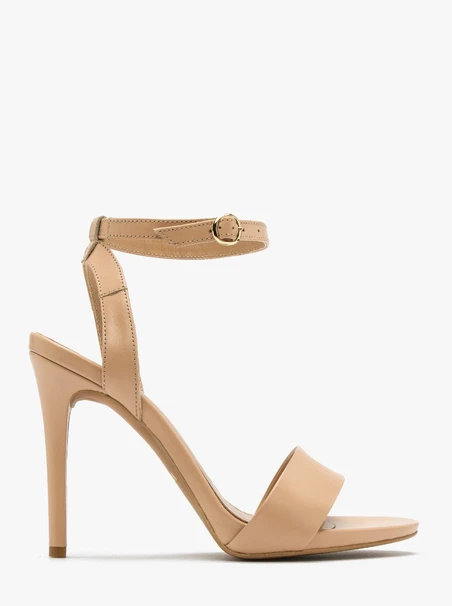Beigefarbene hohe Stiletto-Sandalen
