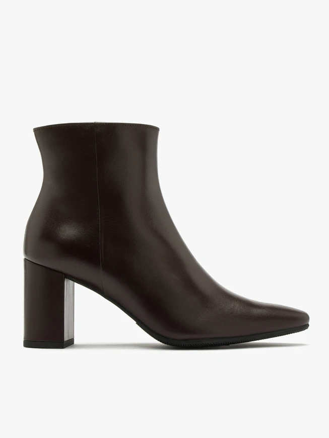Dunkelbraune Stiletto-Stiefel