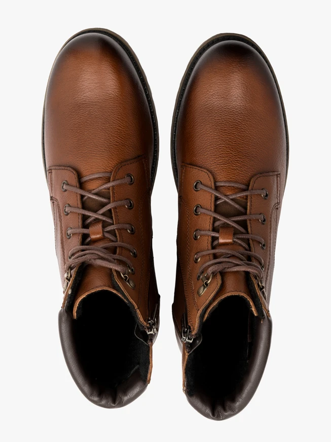 Brown men’s boot