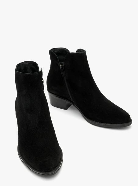Schwarze Stiefel