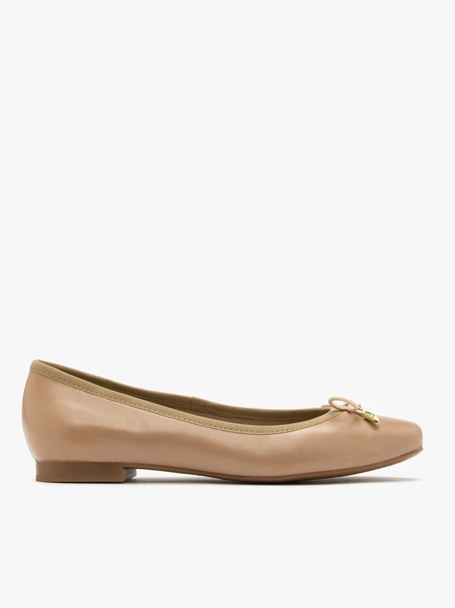 Beige Ballerinas mit Schleife