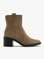 Stiefel mit Sandabsatz