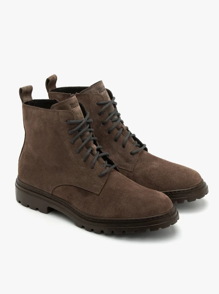 Graue Herrenstiefel mit leichter Sohle