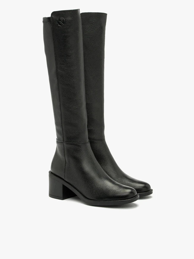 Schwarze Damenstiefel mit schmalem Schaft