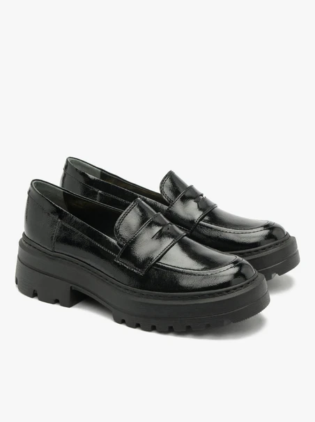 Black women’s loafers