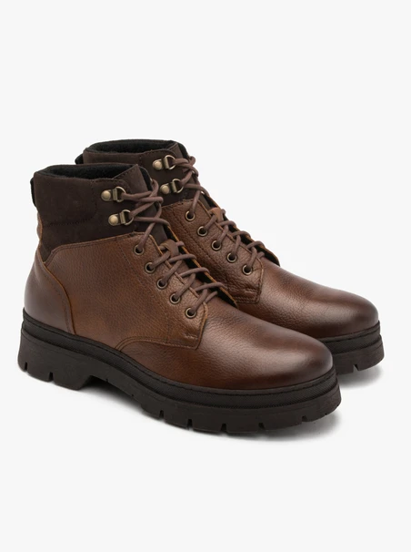 Brown men’s boot