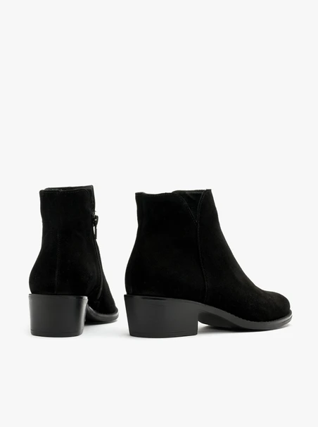 Schwarze Stiefel