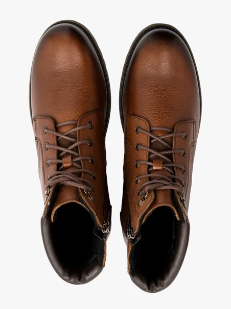 Brown men’s boot