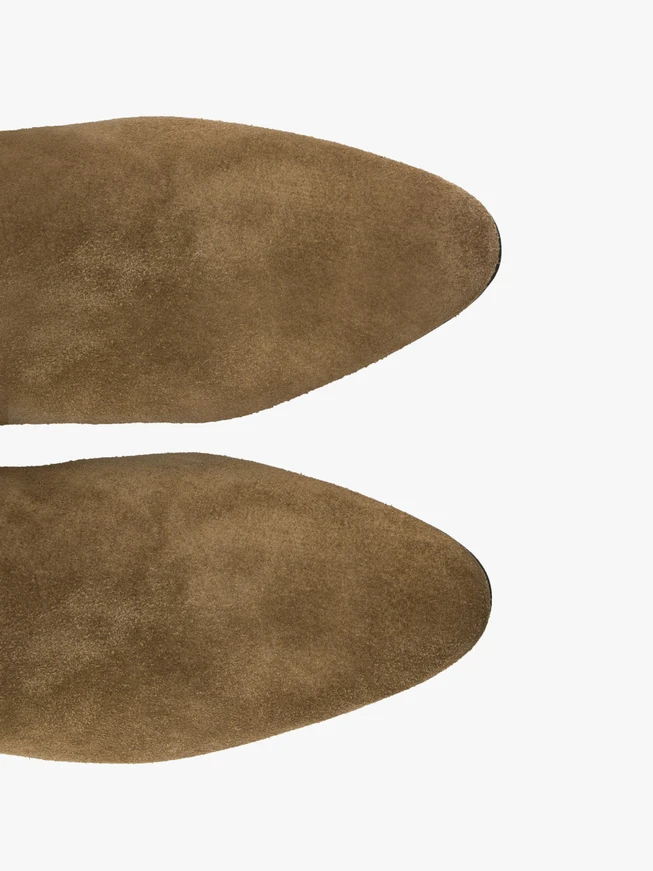 Sandfarbene Damenstiefel mit schmalem Schaft