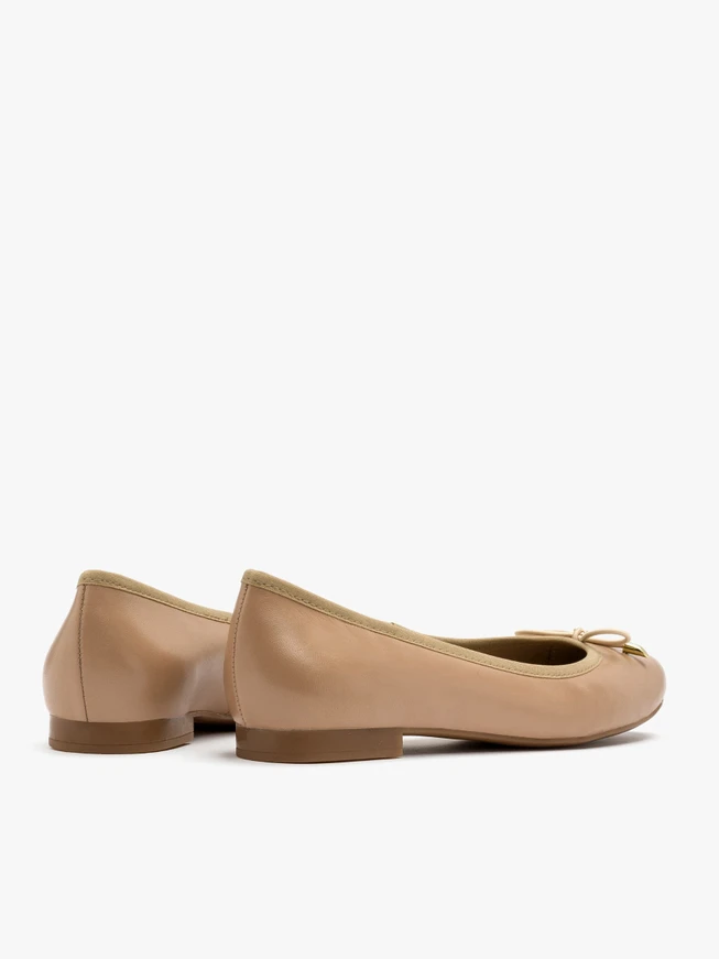 Beige Ballerinas mit Schleife