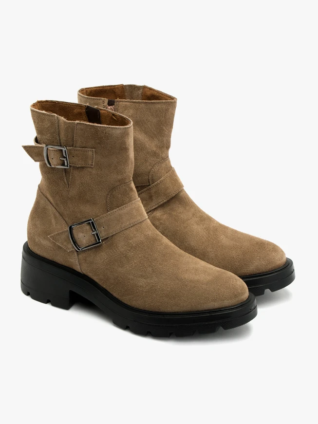 Sand ankle boots with buckles