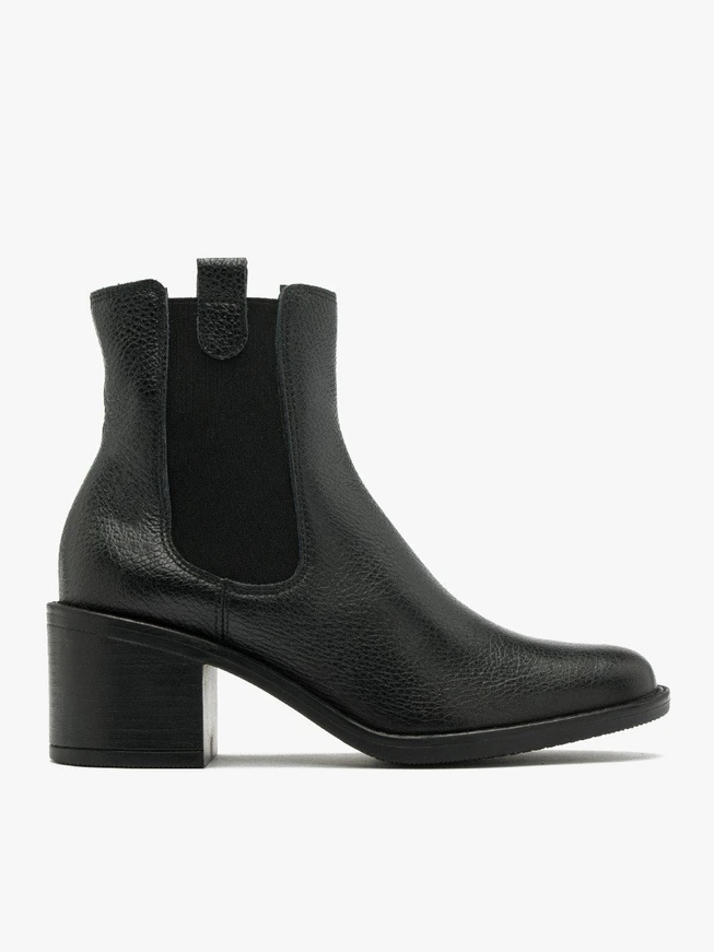 Schwarze Damenpantoffeln