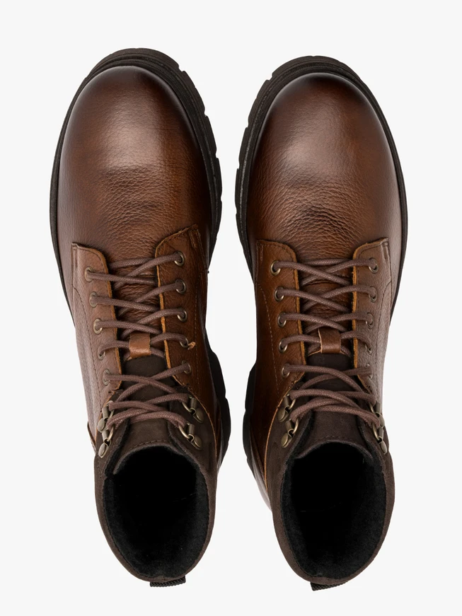 Brown men’s boot