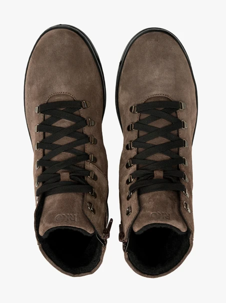 Gray men’s boots with lightweight sole