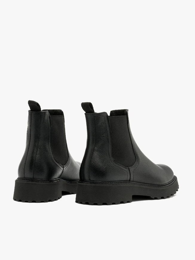 Schwarze Herrenslipper mit leichter Sohle