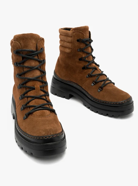 Ginger boots with decorative sole