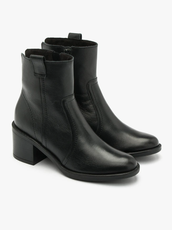 Schwarze Cowboystiefel