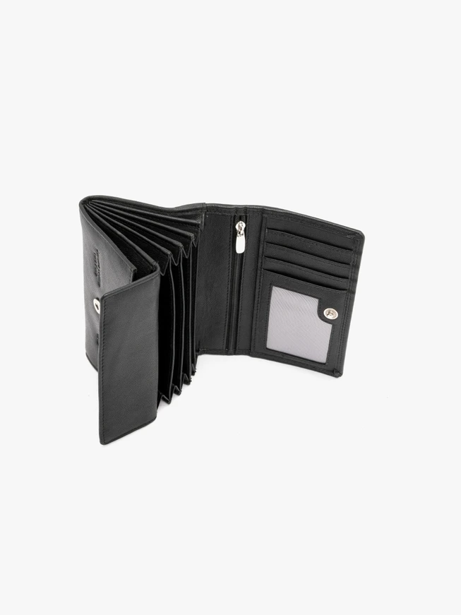 Black women’s wallet