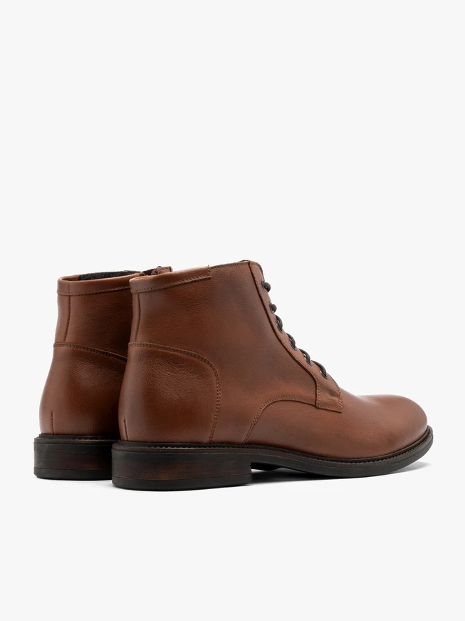 Braune Herrenstiefel
