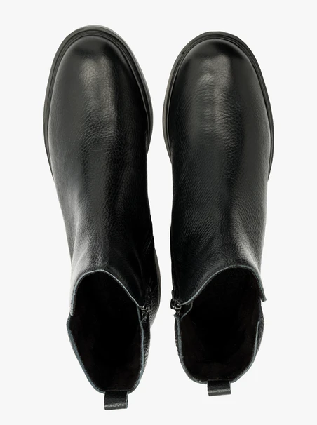 Black women’s ankle boots