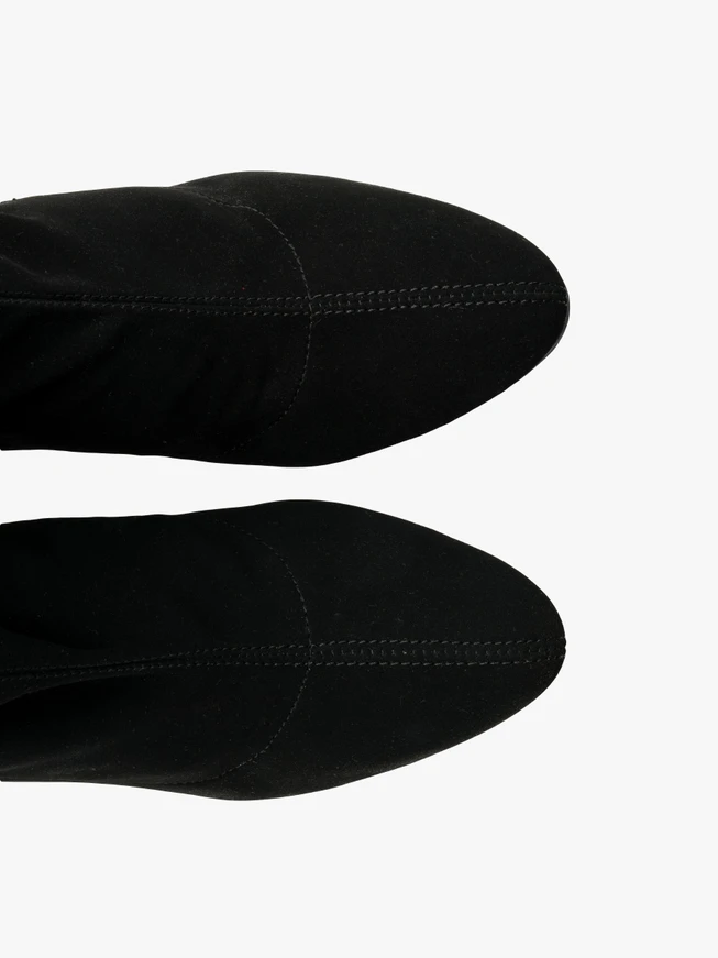 Schwarze Stiefel mit elastischem Schaft