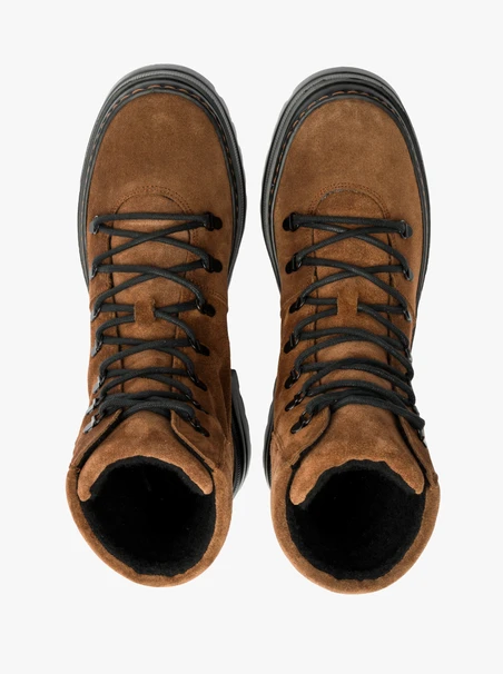 Ginger boots with decorative sole