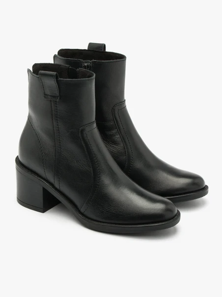 Schwarze Cowboystiefel