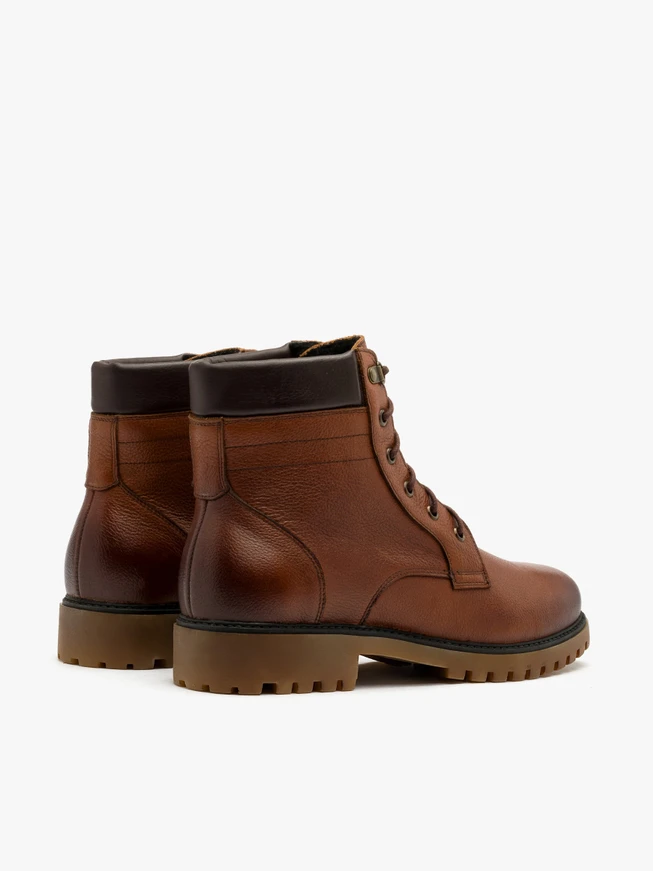 Brown men’s boot