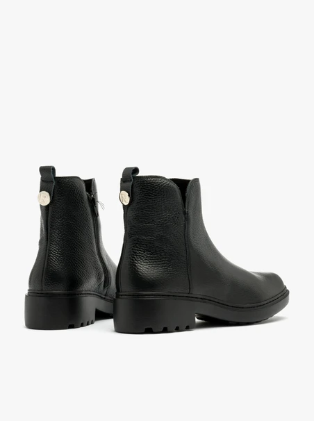 Black women’s ankle boots