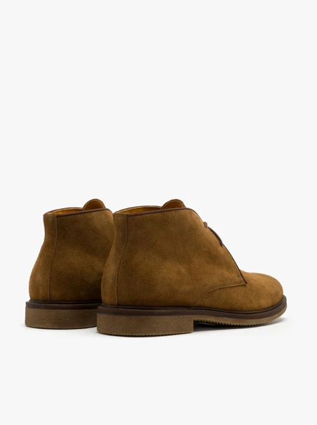 Brown men’s Chukka boots