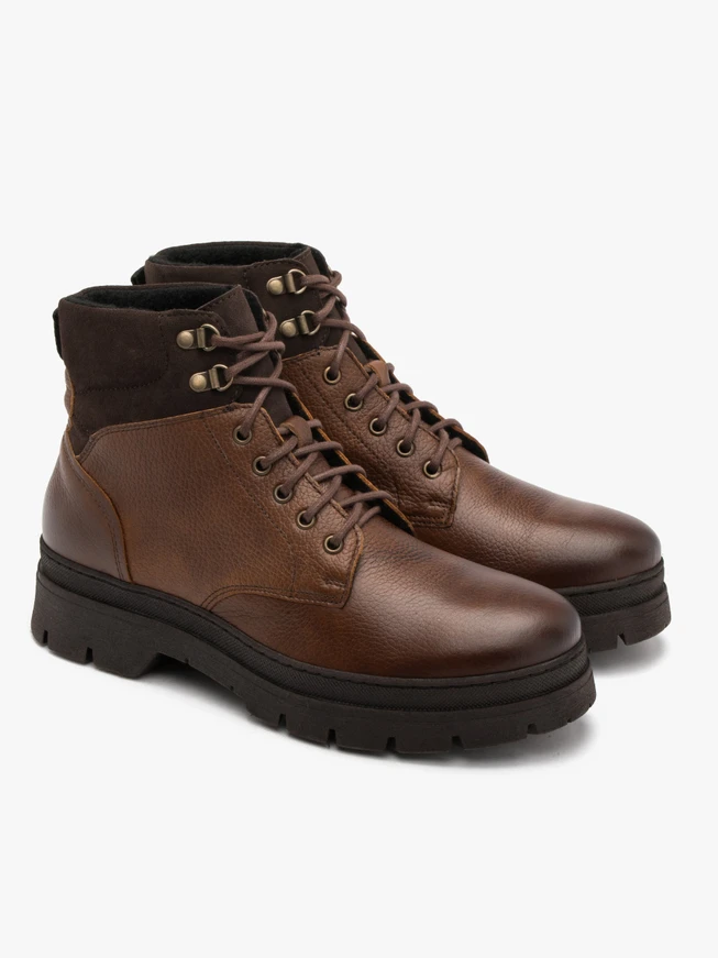 Brown men’s boot