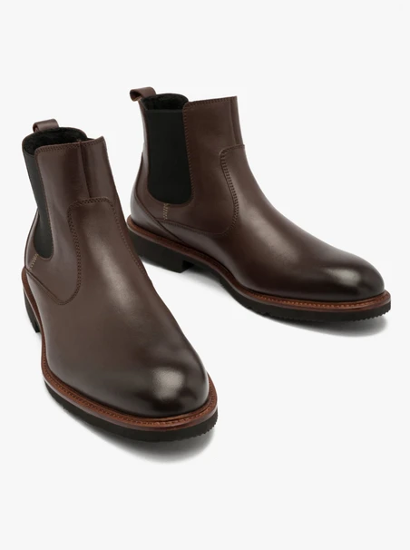 Dark brown men’s Chelsea boots with lightweight sole
