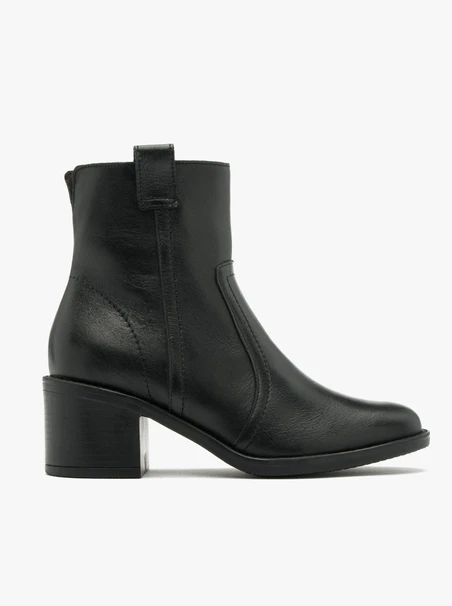 Schwarze Cowboystiefel