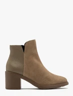 Beigefarbene Stiefel aus gebondetem Leder
