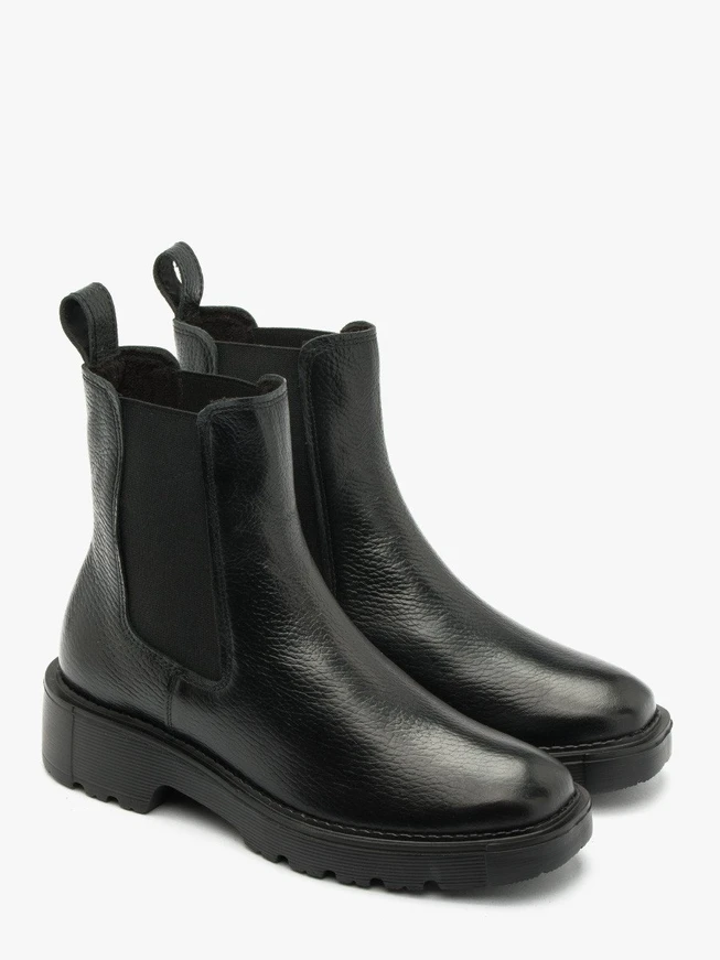 Schwarze Damenpantoffeln