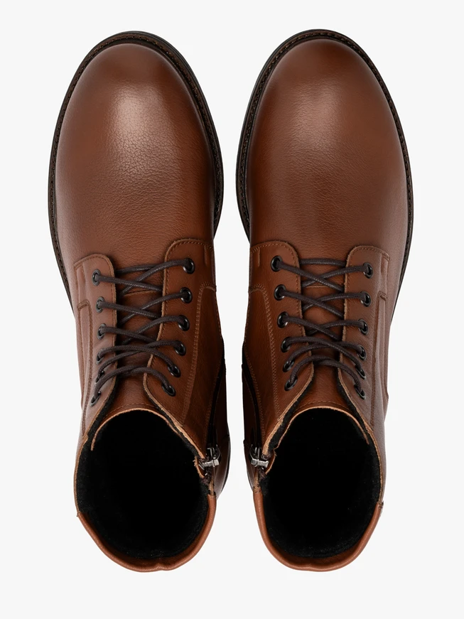 Braune Herrenstiefel