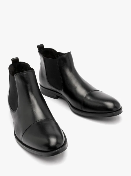 Black men’s Chelsea boots