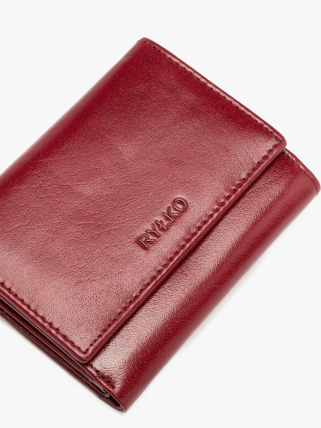 Rote Brieftasche für Frauen