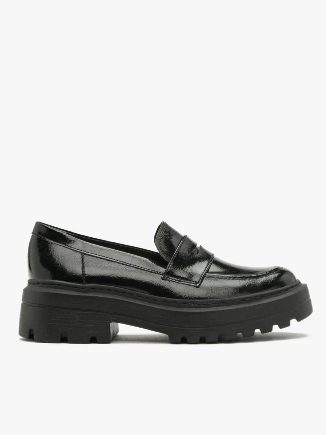 Black women’s loafers