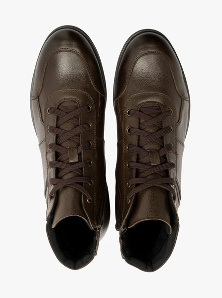 Dark brown men’s boots