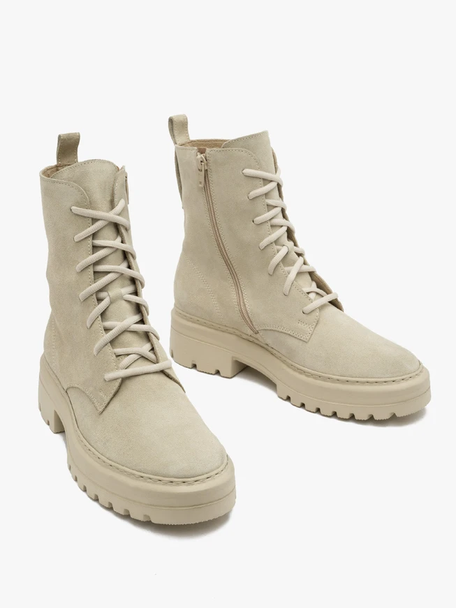 Leichte Baggerstiefel