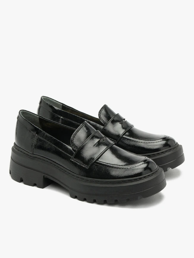 Black women’s loafers